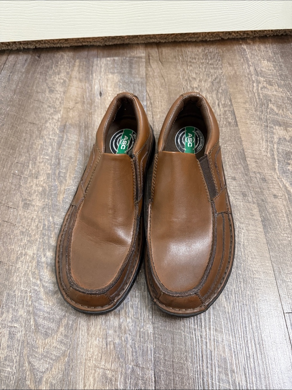 Skechers Men's Carrera Brown Leather Slip-On Loafers